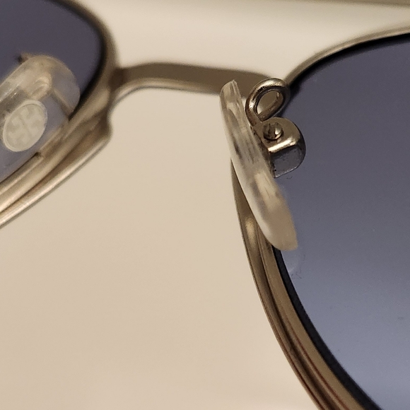Tory Burch Grey Blue Gradient Pilot Ladies Sunglasses main image 5